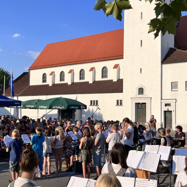 087AD680 F8C4 4215 9D20 824B7DE64FF9