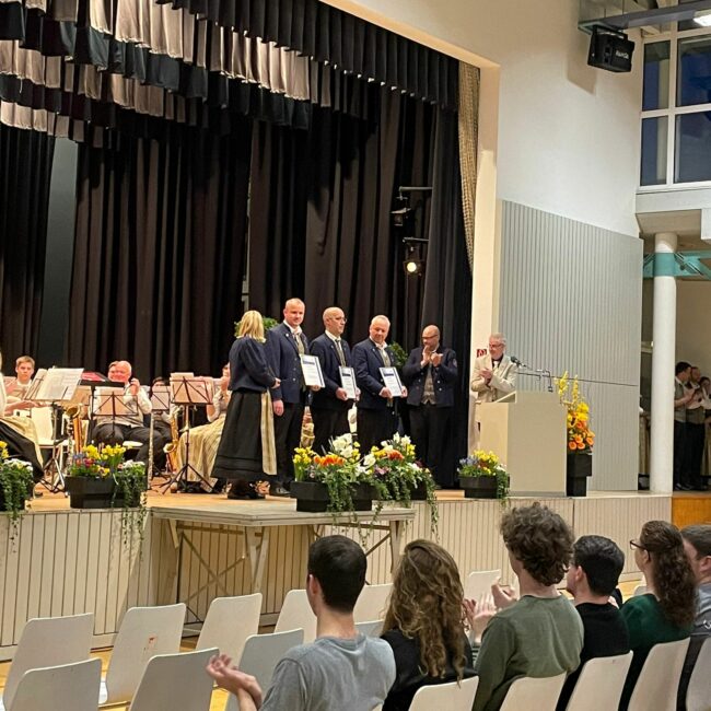 0880060C F372 49F6 A694 F3DD83FEDAB9