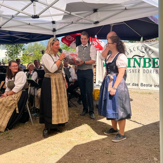 0983414F 3B7A 421A BAAD C3C21F6BD72E