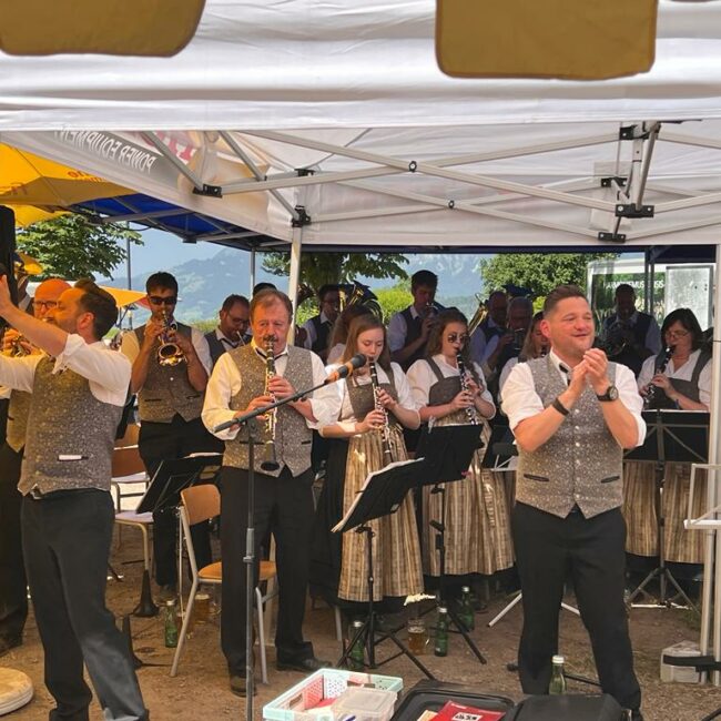 10A47B74 4A3E 413D 8D6C 4B4230F11DE4