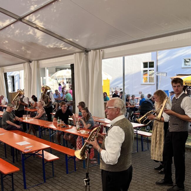 26824468 7D2E 4D03 A24E 2AF20C5B17EC