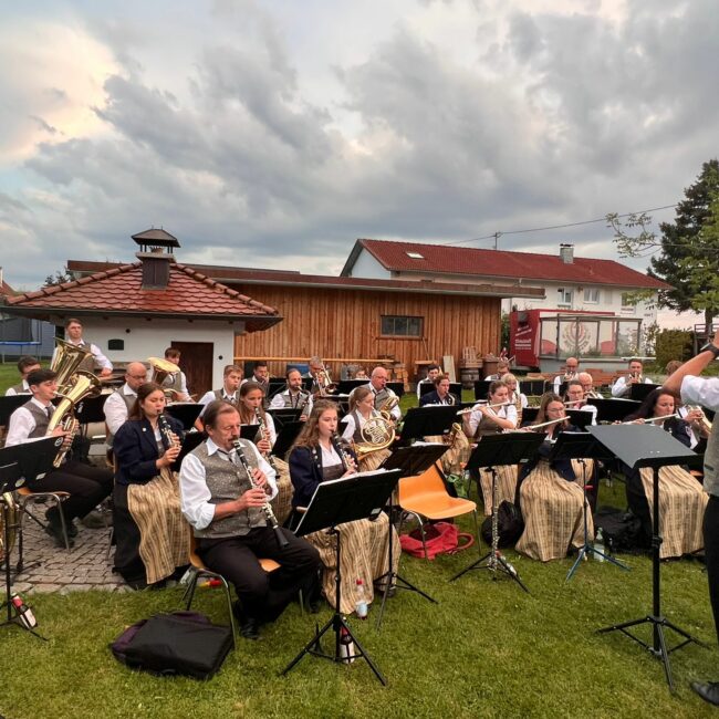 33E0E5B3 4837 4777 883B E467F2BD03CB