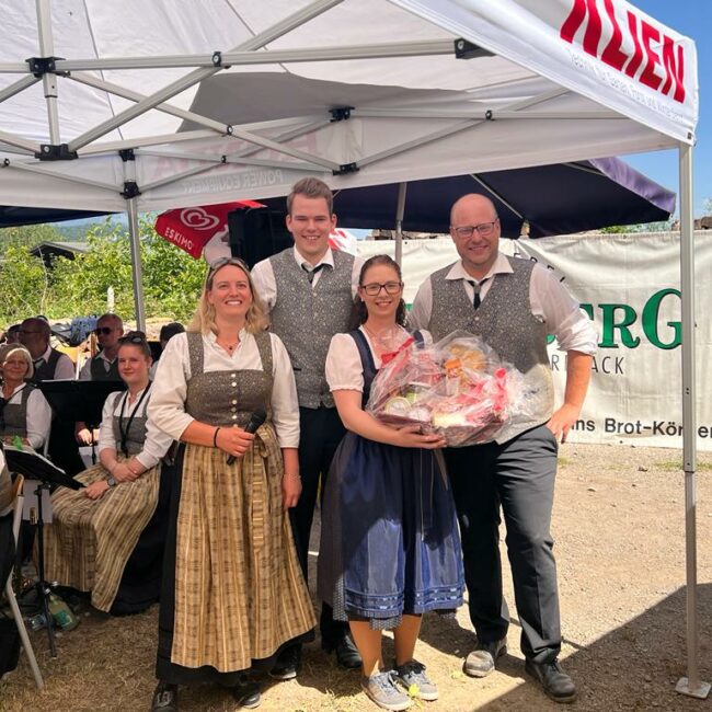 407BF105 EB9B 4C21 AB61 596B566177DD