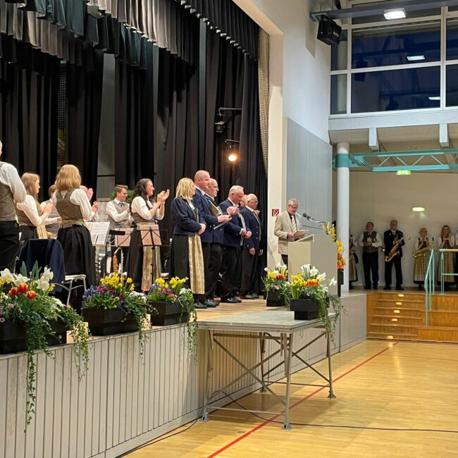 4603D2B2 E243 4676 A30F F1875F1A7FDA