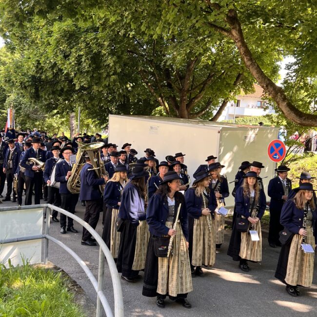 499CC45C 2717 4069 8982 556388798D55