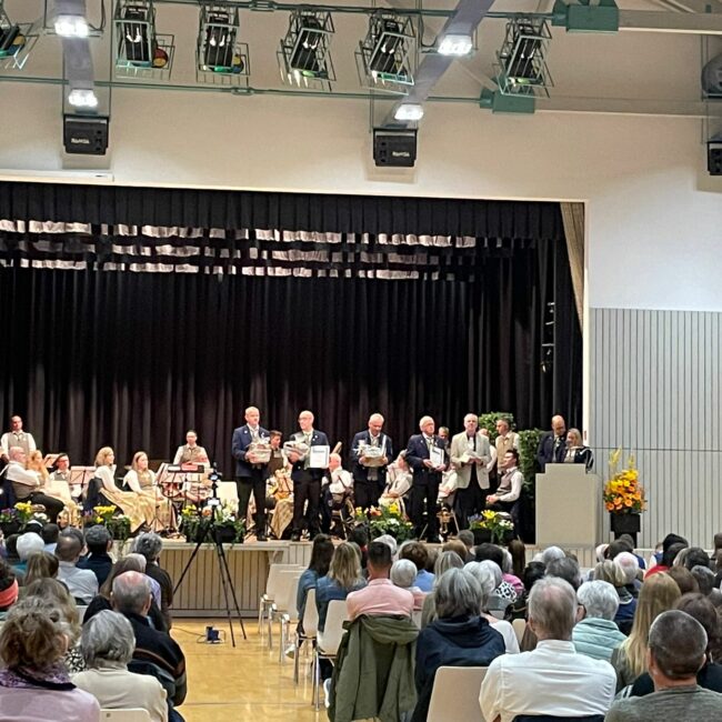 7AA3BE24 2988 4645 AAC7 4FF0370E4B29