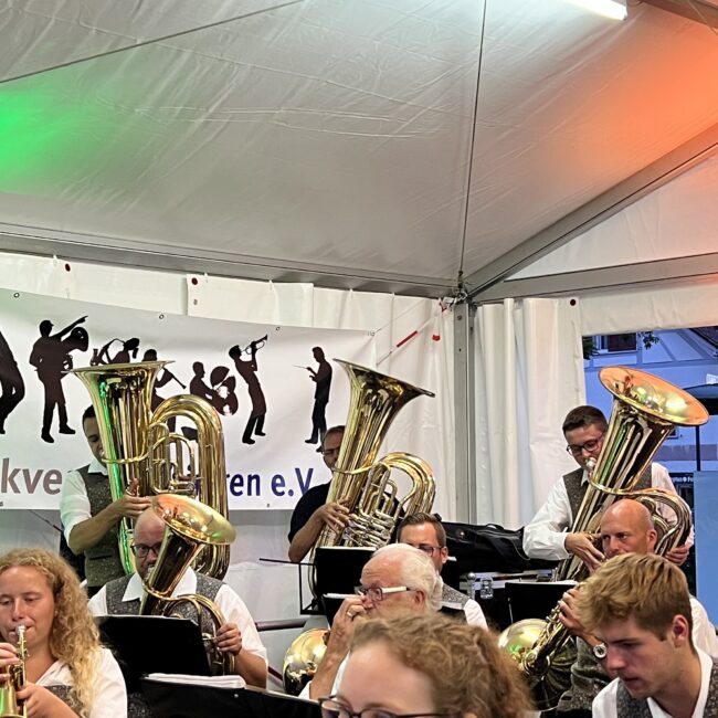 8E8DE288 E701 4230 B1F5 55E703D3AD6D