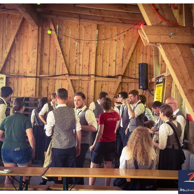 8F5B03FA 4362 4046 9214 CA6BA3923B07