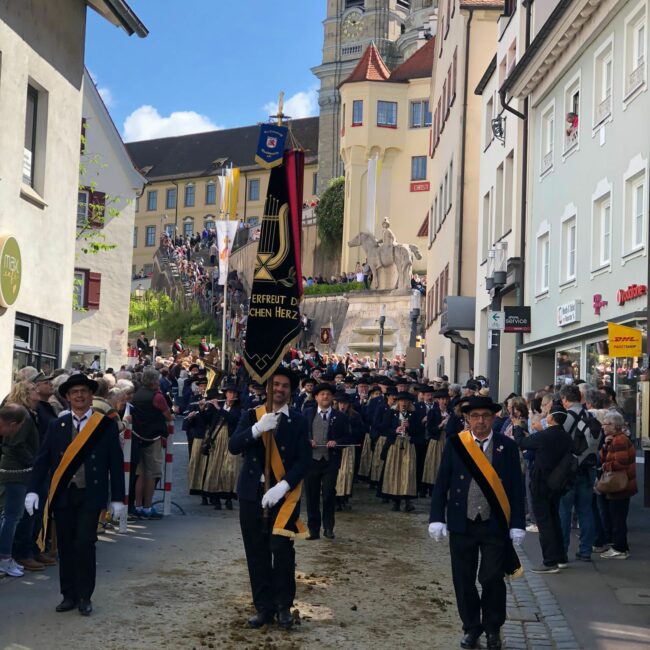 98A5A50C AAFB 406E 97FB C0C6D73FB1E3