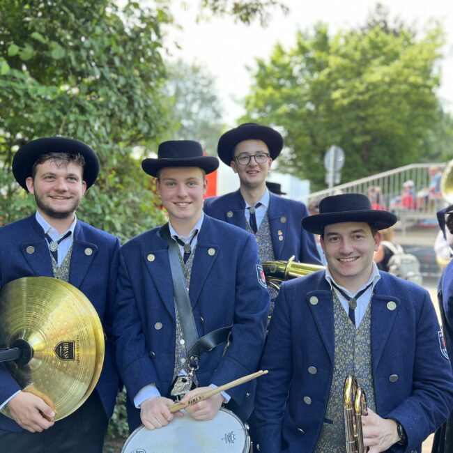 A2DFC501 1B81 4749 B451 F82457632A81