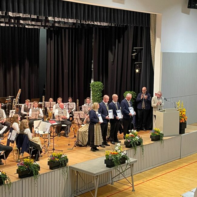 E7DF54C4 E175 4E37 AD51 9CACAA598D95