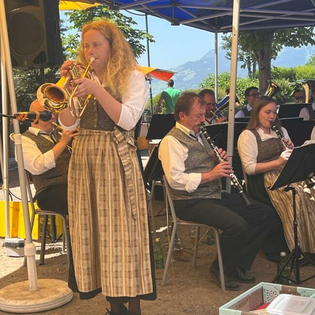 E852F093 4FE4 4D11 8EDE D23319F2A59F