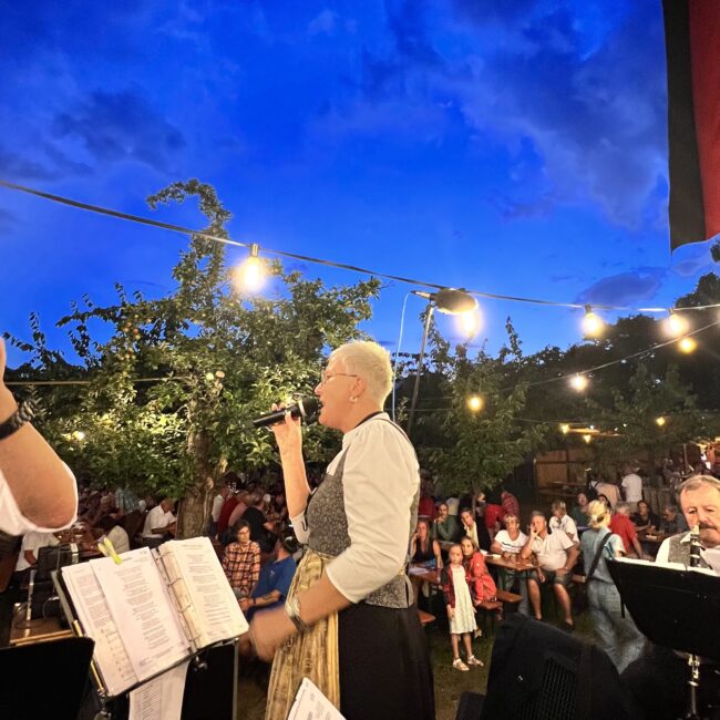 F8B5A723 357B 4DF7 9410 49D5D810B8B6