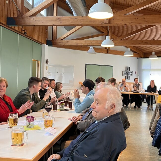 F93DCEE9 AB10 40B8 B973 04BB01F85FED