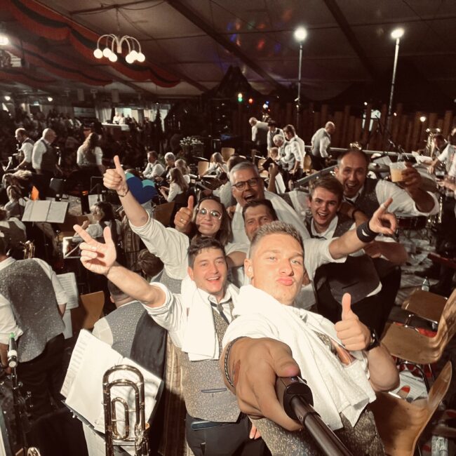 22 08 22 23 43 55 0624