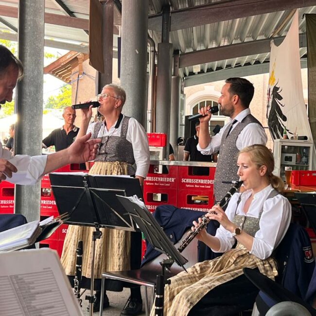 22 08 28 16 53 21 9304