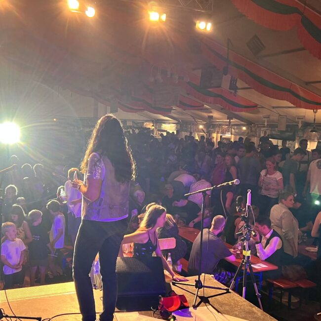 7A5C16B6 D6AD 42AD AF77 5E4552D05A5F