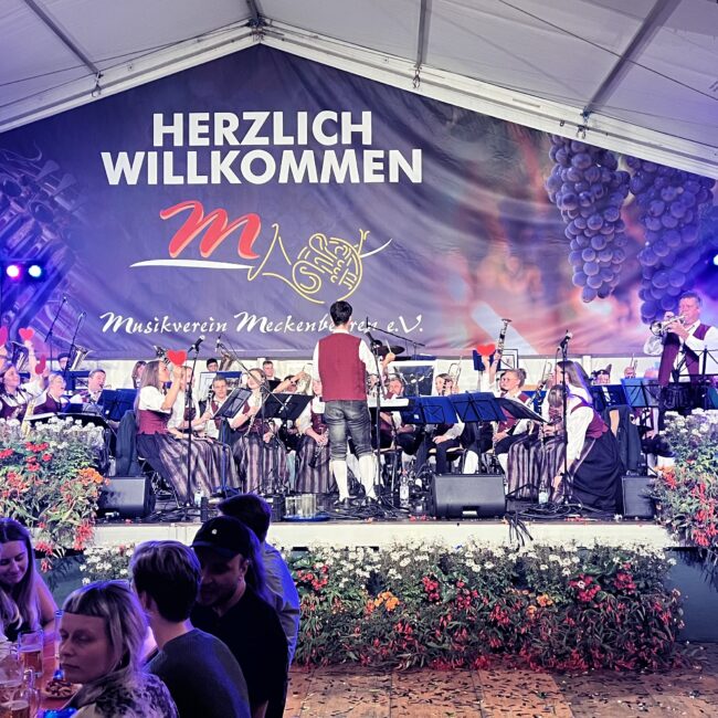 DD200271 40DA 47E8 9AE4 5D1A124E88AC