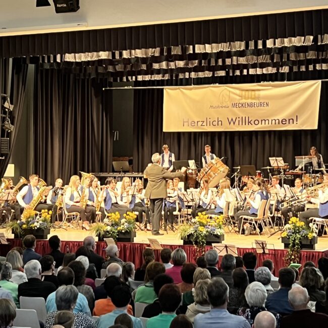 23 04 01 19 35 02 4599