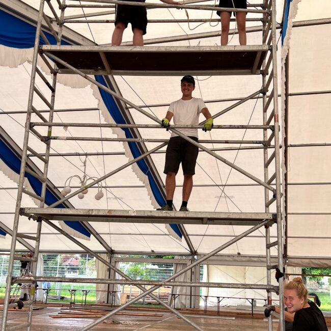 23 08 12 10 50 47 9212