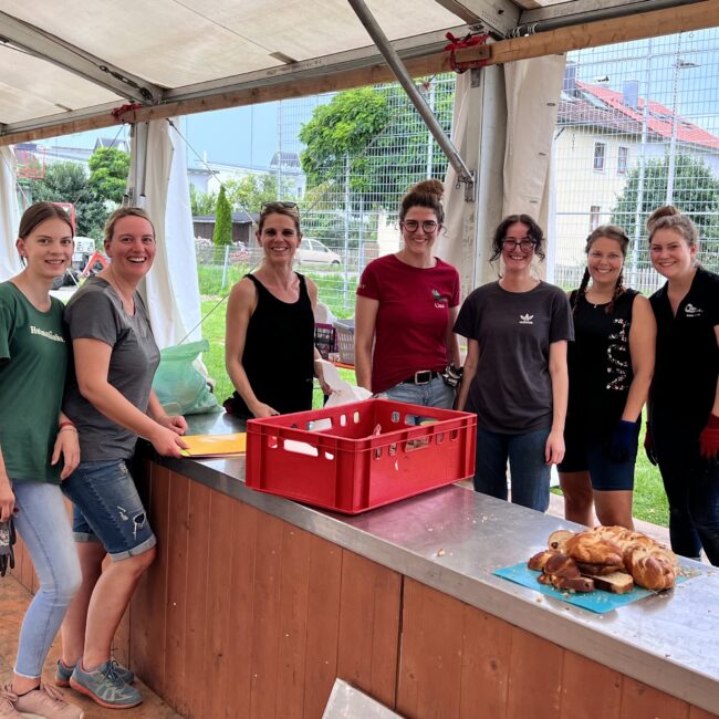 23 08 12 12 57 03 9242