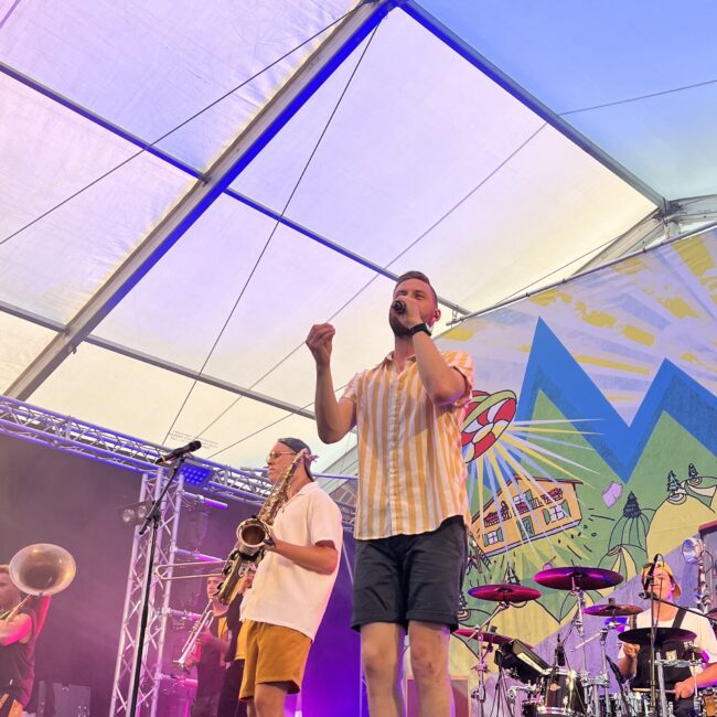 23 08 18 20 06 42 9451