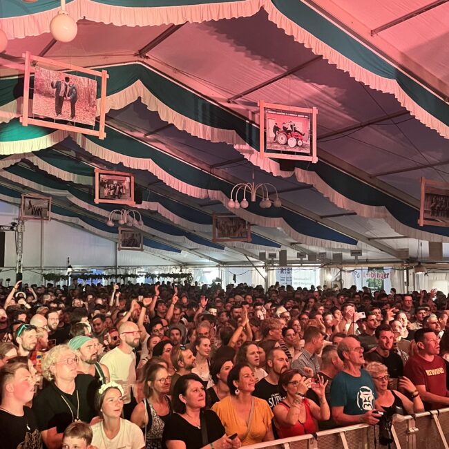 23 08 18 20 59 49 9516