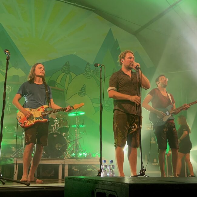 23 08 18 22 51 57 9758