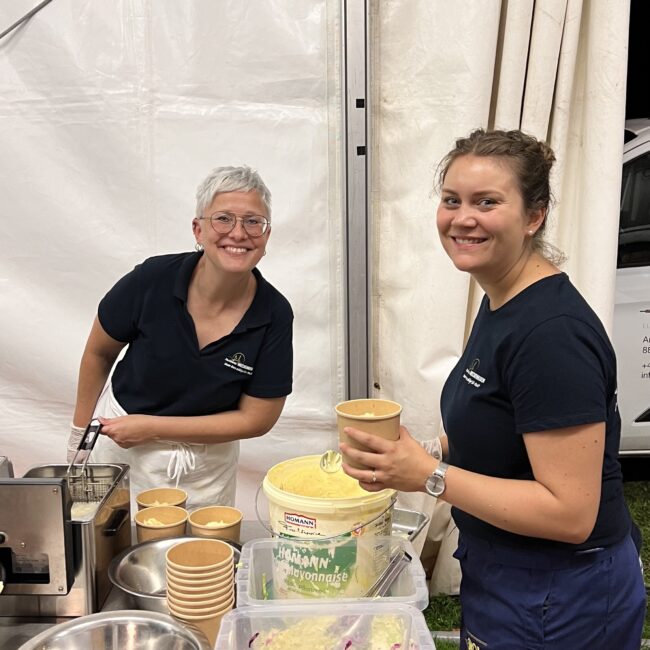 23 08 19 00 02 28 9817