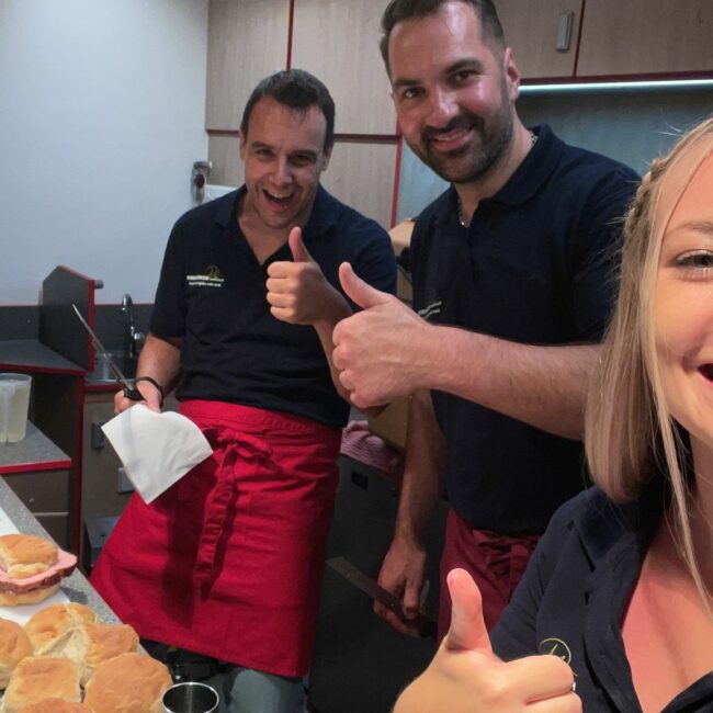 23 08 19 00 03 58 9203