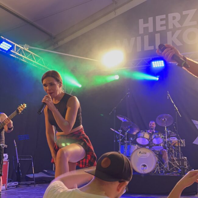 23 08 20 00 59 34 0042