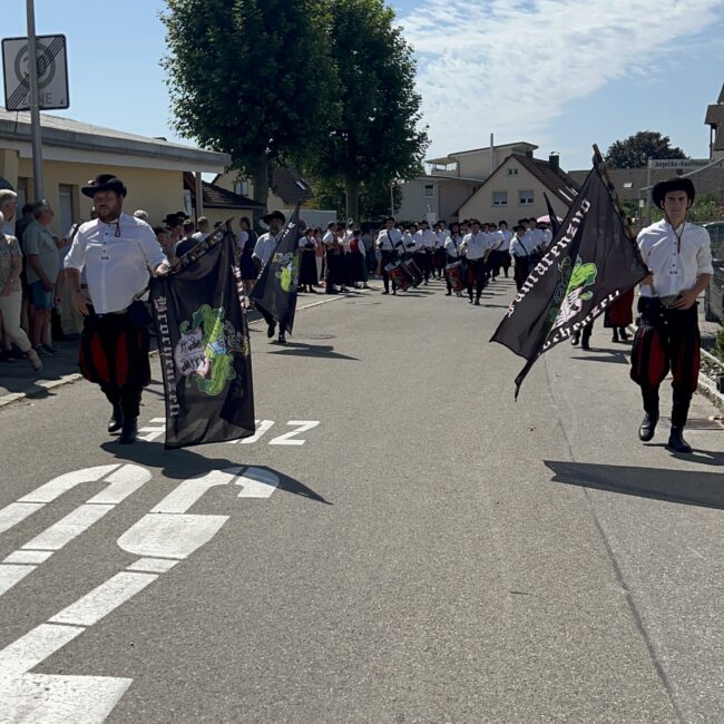 23 08 20 12 45 04 0282