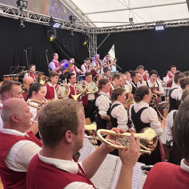 23 08 20 12 56 47 0365