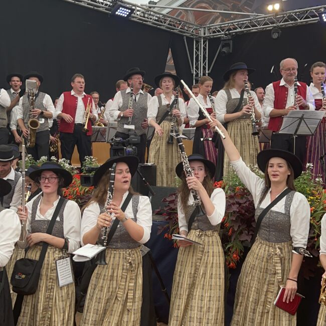 23 08 20 13 00 34 0367