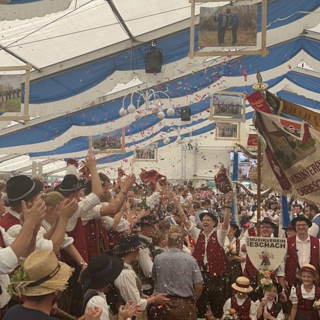 23 08 20 13 19 04 0414