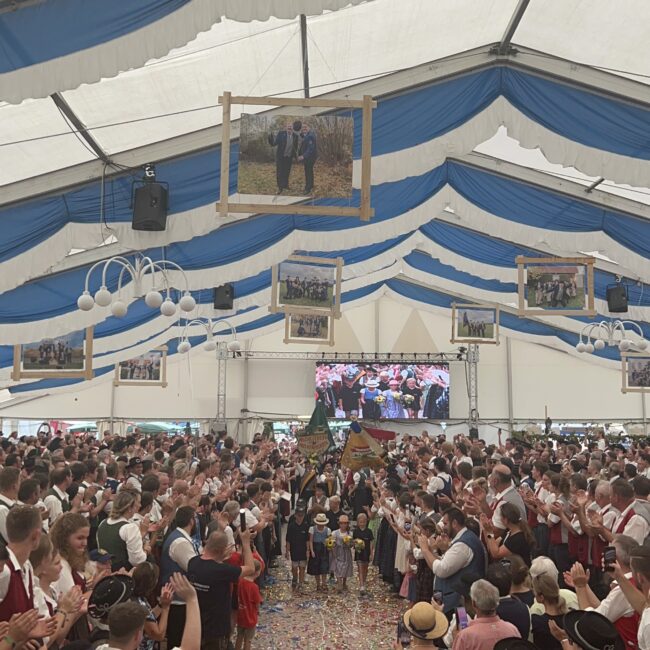 23 08 20 13 35 56 0594