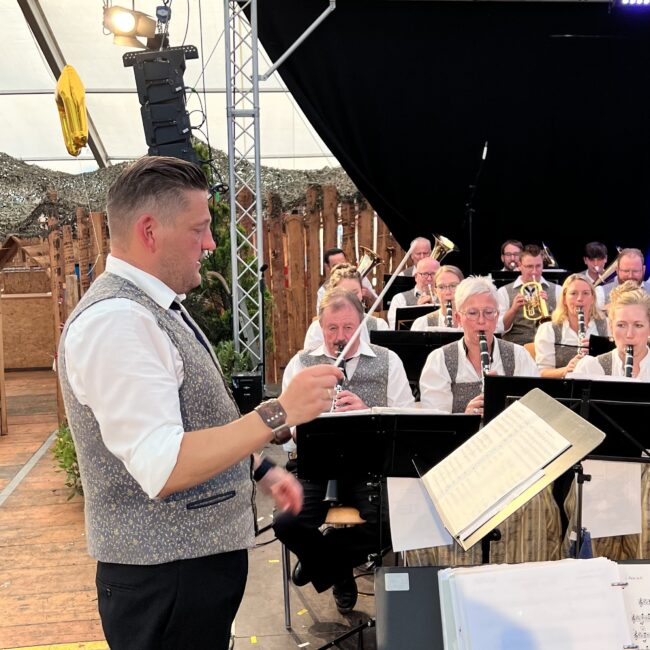 23 08 21 19 37 03 0938