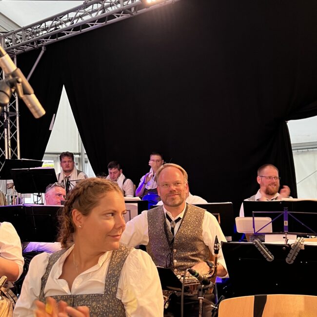 23 08 21 20 06 40 0957