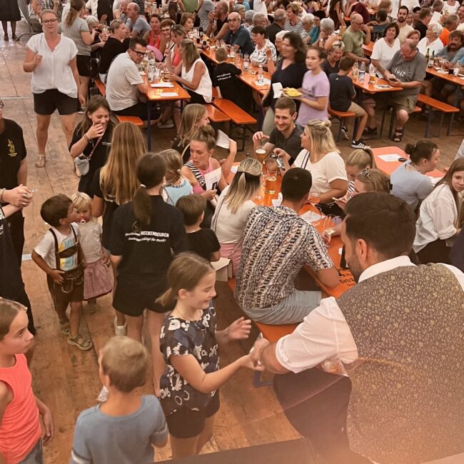 23 08 21 20 25 28 0976