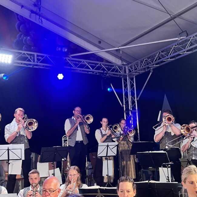 23 08 21 21 01 26 1025