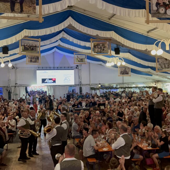 23 08 21 21 10 09 1043