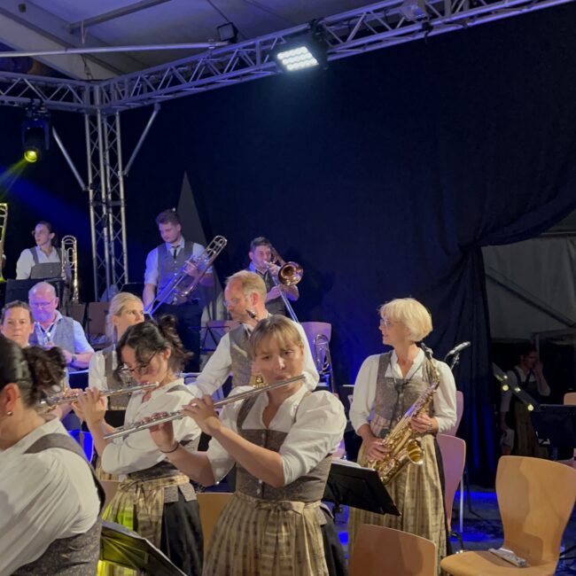 23 08 21 21 10 26 1051