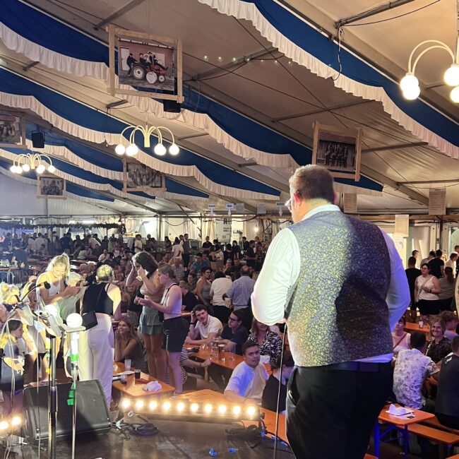 23 08 21 23 26 09 1198