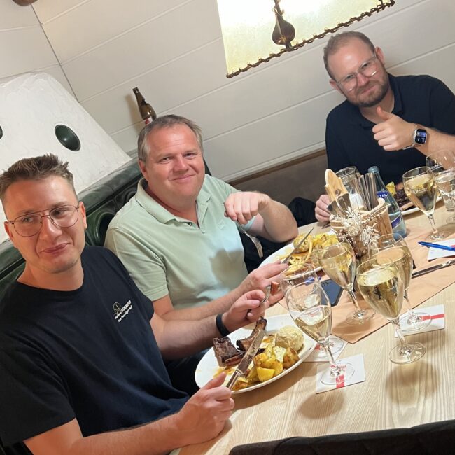 24 09 20 19 56 04 3719