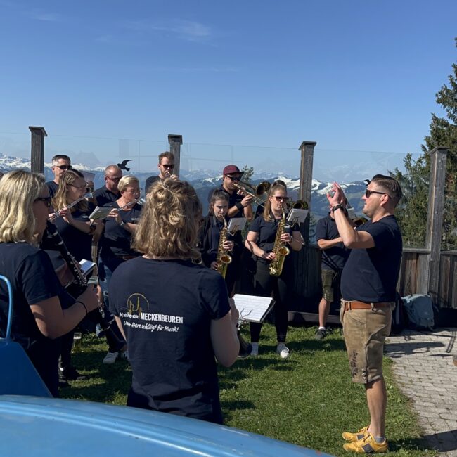 24 09 21 11 26 38 3953