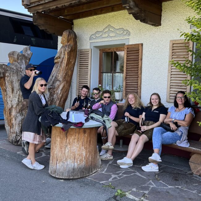 24 09 21 14 08 35 4003