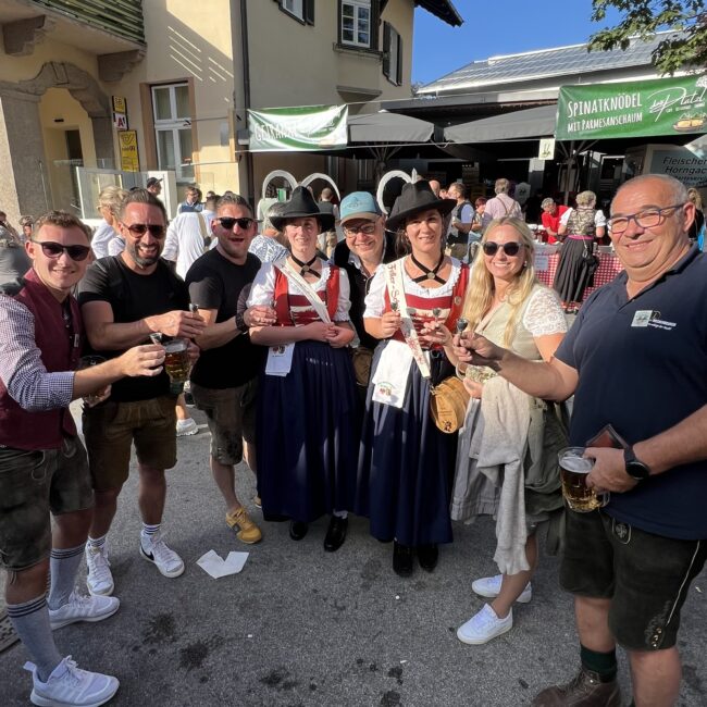 24 09 21 16 46 11 4064