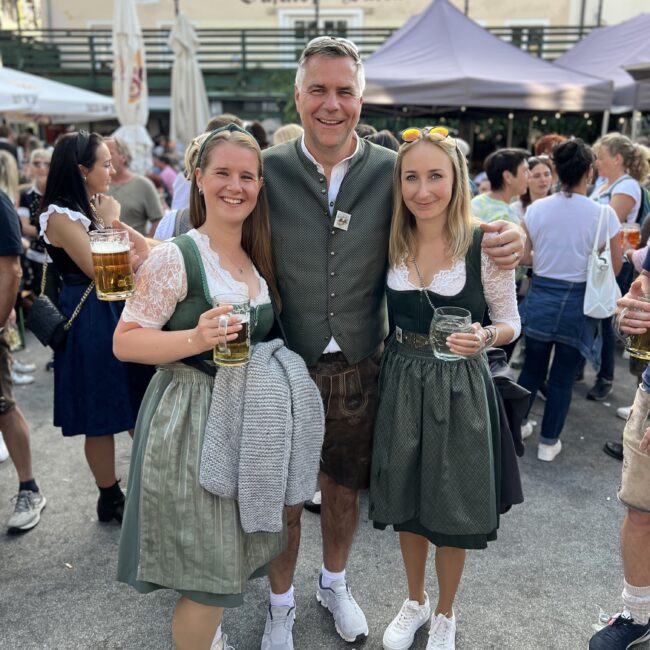 24 09 21 16 47 09 4070