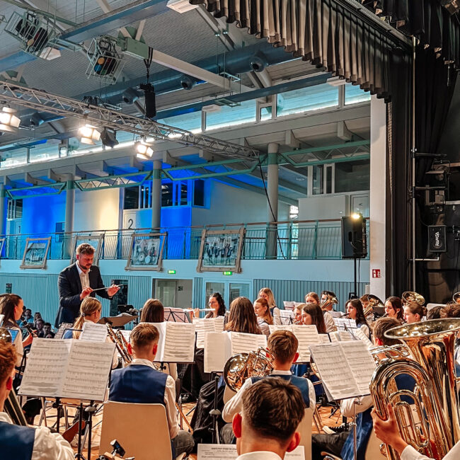 25 04 12 19 41 02 8596