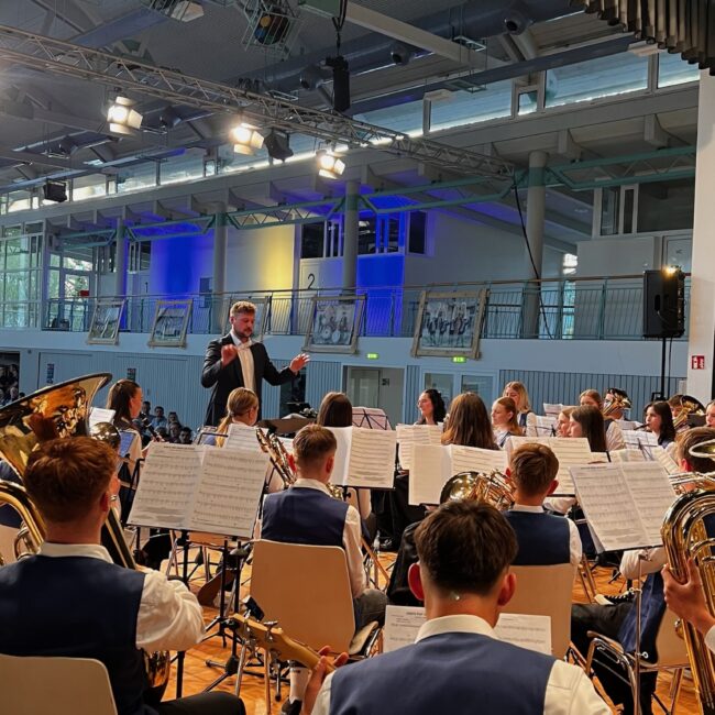 25 04 12 19 41 06 1005